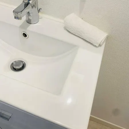 Maison 8 Personnes 4 Douches Privatives Roubaix