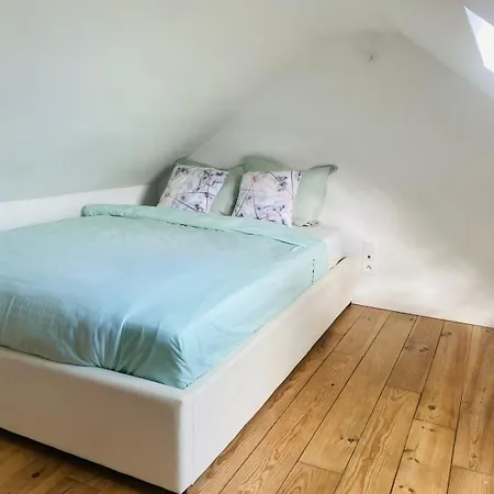 Maison 8 Personnes 4 Douches Privatives Ferienhaus Roubaix